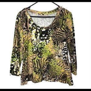 Laura Ashley women’s knit sweater leopard print pattern throughout‎ size large